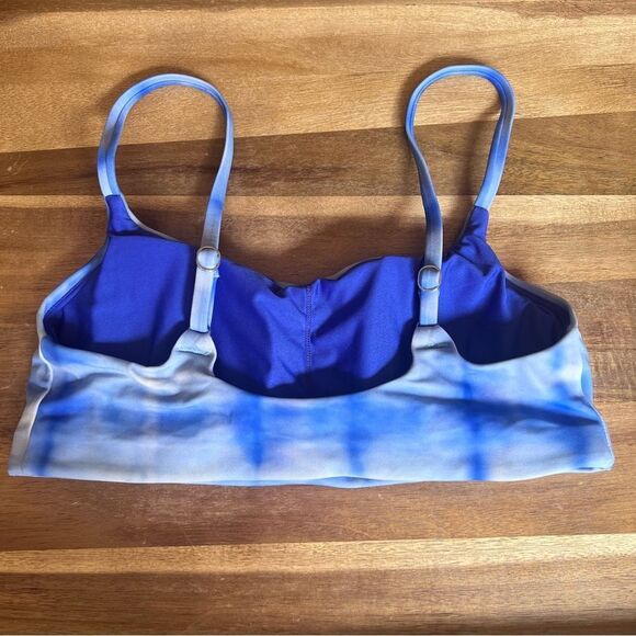 Athleta Blue Tie Dye Scoop Neck Bikini Top - Picture 6 of 10
